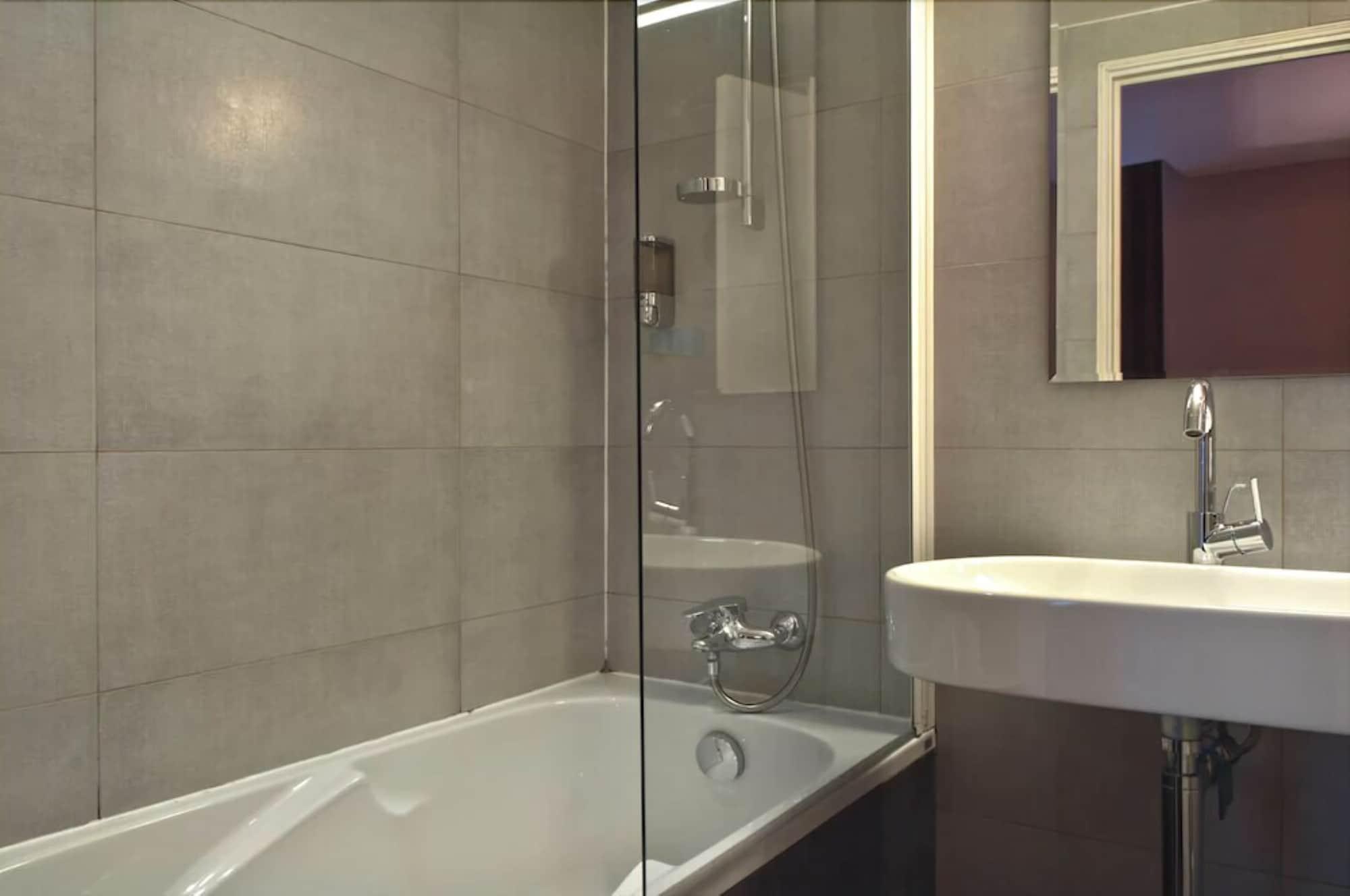 Hotel Eugenie Paris Dış mekan fotoğraf