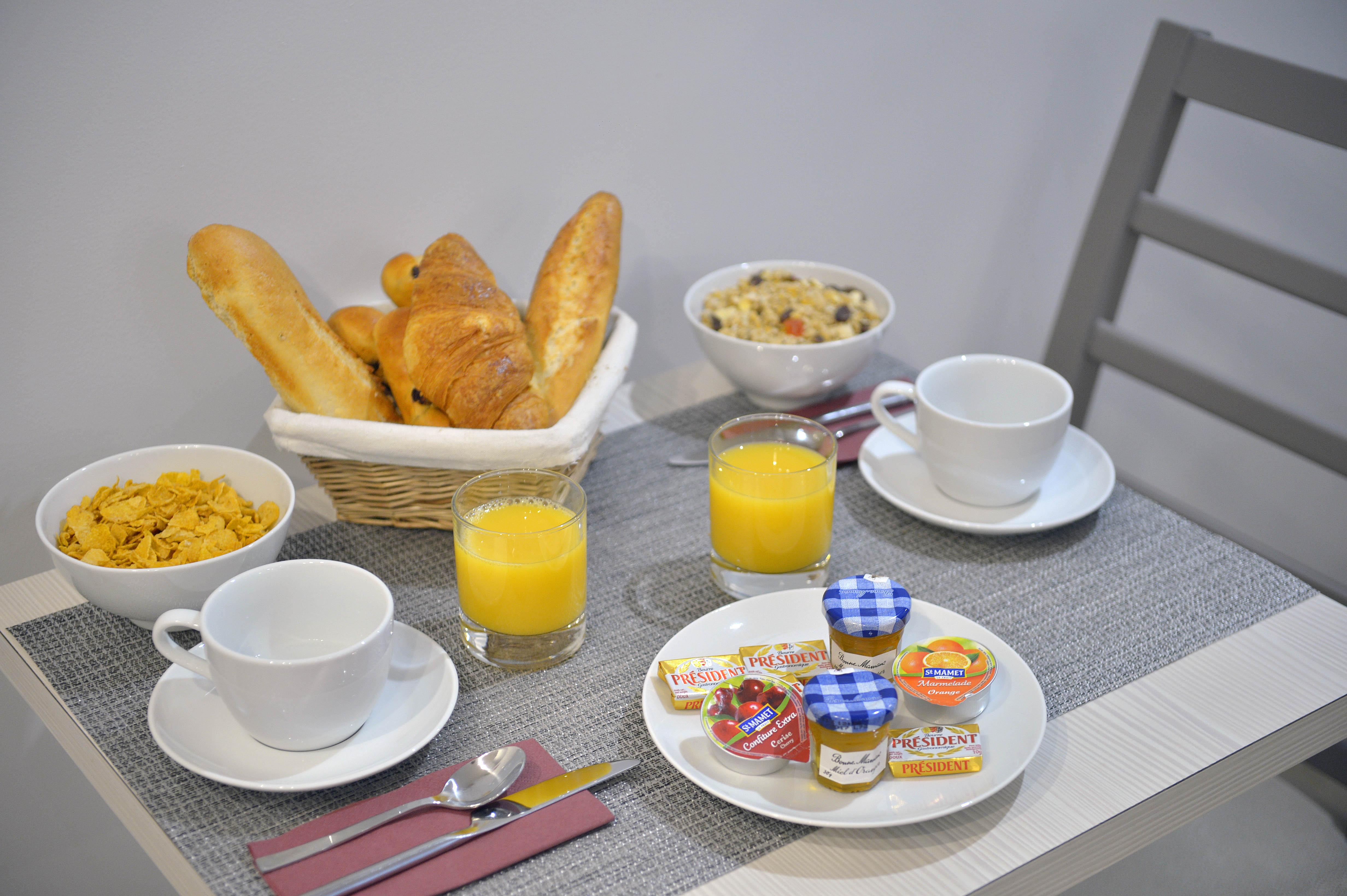 Hotel Eugenie Paris Dış mekan fotoğraf