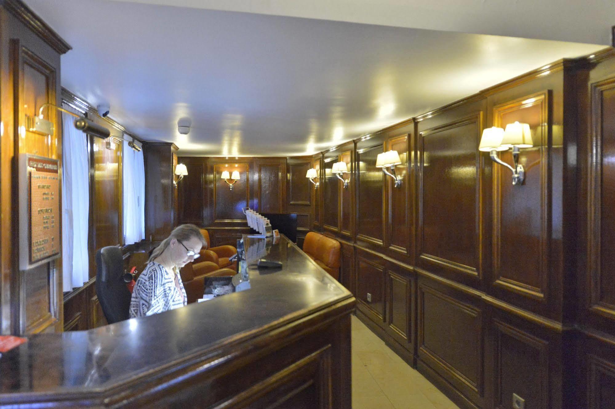 Hotel Eugenie Paris Dış mekan fotoğraf