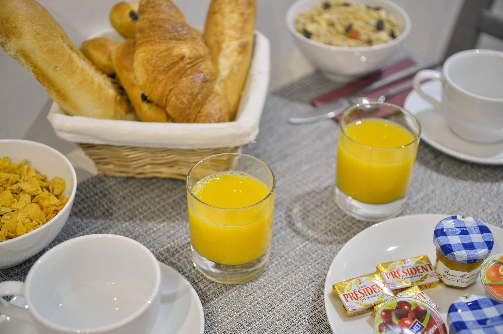 Hotel Eugenie Paris Dış mekan fotoğraf